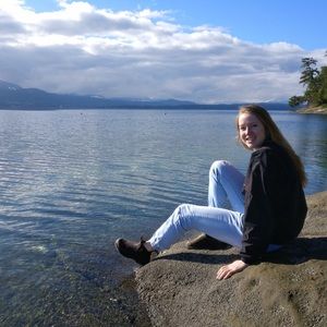 Meet your Posher, Rebecca